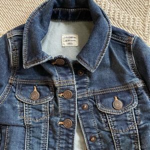 Adorable toddler jean jacket 18-24 Month Baby Gap. Worn once.